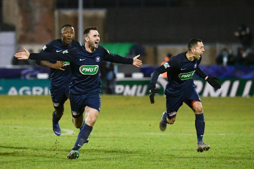 JeromeFlorin's tweet photo. #ASMBFCMHSC ⚽️ - Coupe de France : exploit de Belfort (N2) qui bat Montpellier et atteint les quarts ! Un moment historique pour ce club et ses supporteurs, reportage de @RTL_Alsace à 6h30 dans #RTLPetitMatin > https://t.co/NwvGraaPF4 https://t.co/sduc7Wl4Nd