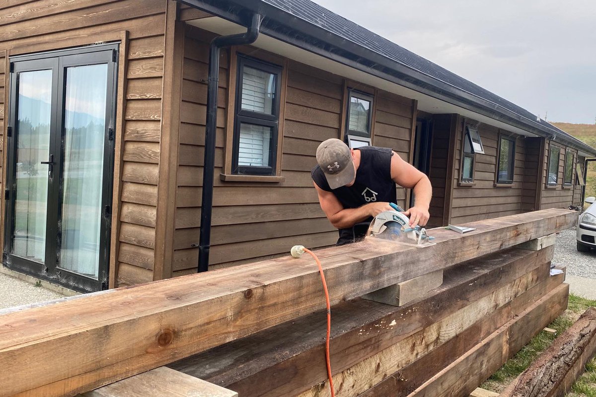BDBuildingAus's tweet photo. Another top build with DCD in Queenstown, New Zealand—one of the highest quality builders in NZ.

A work in progress, but soon to be in completion. Images of the completed project coming soon. https://t.co/tLC7Y1BuES