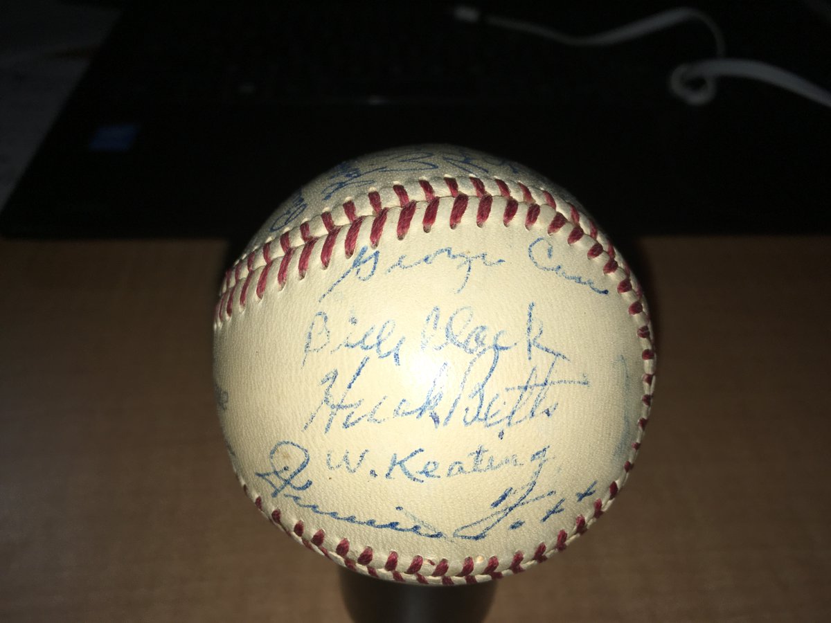 lanc_supcap3841's tweet photo. #autographed #Baseballs u second a #ball signed in 1940's &amp; 50's with #JimmieFoxx #LeftyGrove #RabbitMaranville and 15 others from that era @oriolesrise @Markhoyle4 @SBergerBOSTON @TimJenkins1962 @handyslunch @EricDLussier @SplitSeason1981 @JoshKidwell29 @CarterWcarter69 https://t.co/xMExvIJdsN