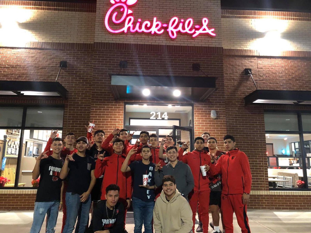 PhsBasketball6's tweet image. Great team victory vs Mission Vets on the road! #inmemoryofkobe&amp;amp;gigi#weplay4u!🏀