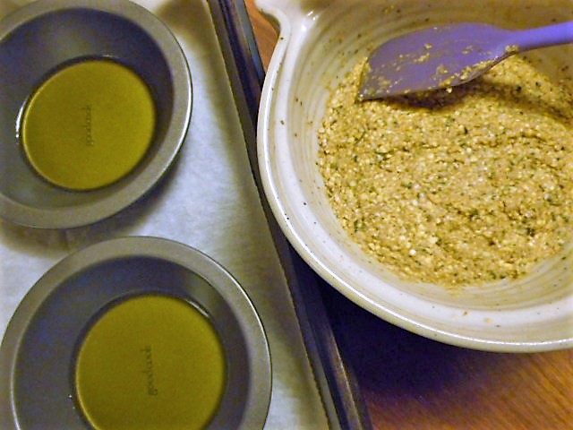 MadamSarcastra's tweet photo. Made #Ziyad #falafel mix &amp; #tahini #sauce... haven't had a falafel pita in a while, been on the brain all damn day. 😂 🧆#FalafelFanatic🥙

No hummus or cucumber but I had #SpicyRevolution #Miyokos &amp; bought some zesty #pickle slices. 😉
 #veganfood #plantbased #Vegan #plants 🌱💚 https://t.co/pEDFpEWXiI