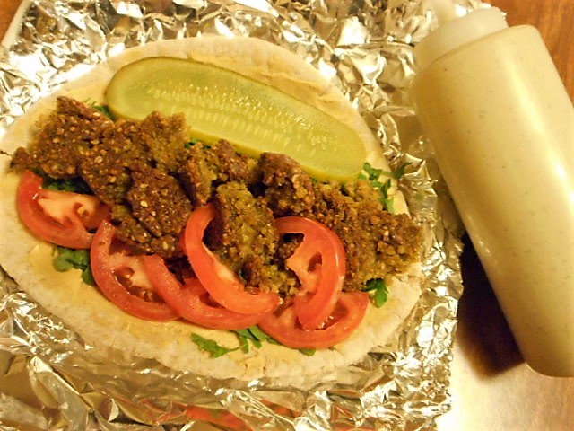 MadamSarcastra's tweet photo. Made #Ziyad #falafel mix &amp; #tahini #sauce... haven't had a falafel pita in a while, been on the brain all damn day. 😂 🧆#FalafelFanatic🥙

No hummus or cucumber but I had #SpicyRevolution #Miyokos &amp; bought some zesty #pickle slices. 😉
 #veganfood #plantbased #Vegan #plants 🌱💚 https://t.co/pEDFpEWXiI