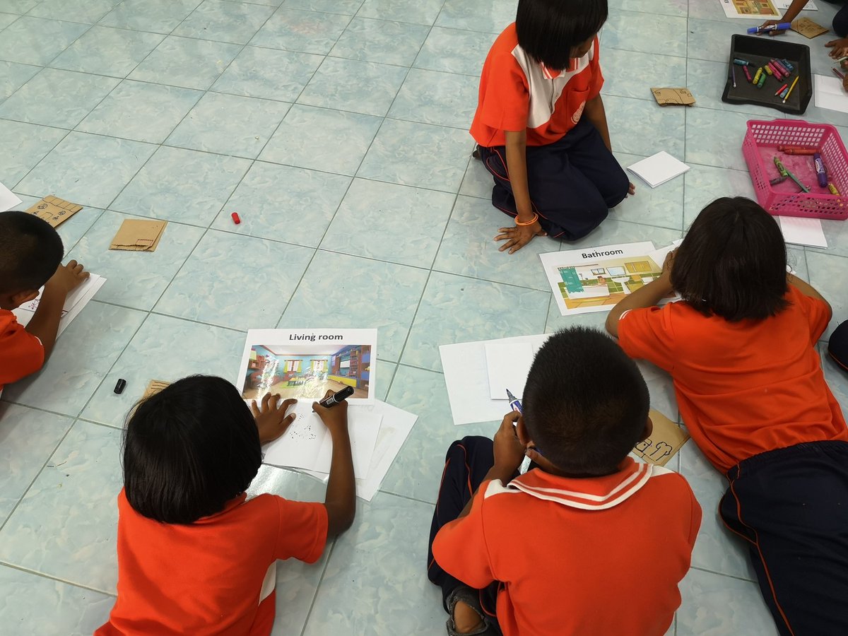 twiischibis's tweet photo. Today, the younger ones made little 2-D houses and "books" with different rooms! #teacherlife #peacecorps #pcvlife #thailand https://t.co/q5y7ptBP8T