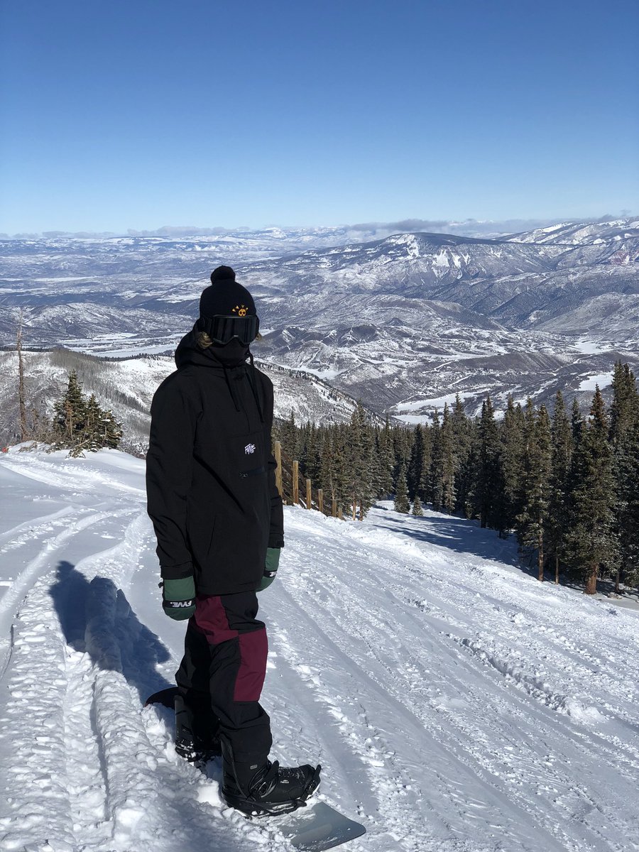 derkalyfe's tweet photo. Yo Colorado is dope!!!! I will live here one day!!! https://t.co/MdlcK4F12b
