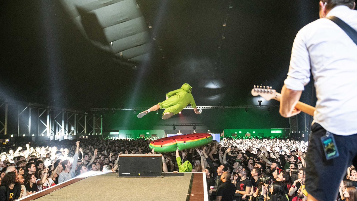 hazel_nut49's tweet photo. Milan was a party, tomorrow ASCHAFFENBURG! 🦓🤘

https://t.co/IWe2QPBxKP

#zebrahead #mfzb #braininvaders #werenotalright #callyourfriends #vote #Abstimmung #germany #投票 #sex #rocknroll #pizza #beer #party #punkrock #concert #tour #italy #Milan #wannasellyoursoul #ASCHAFFENBURG https://t.co/UwiYZ5gnxy
