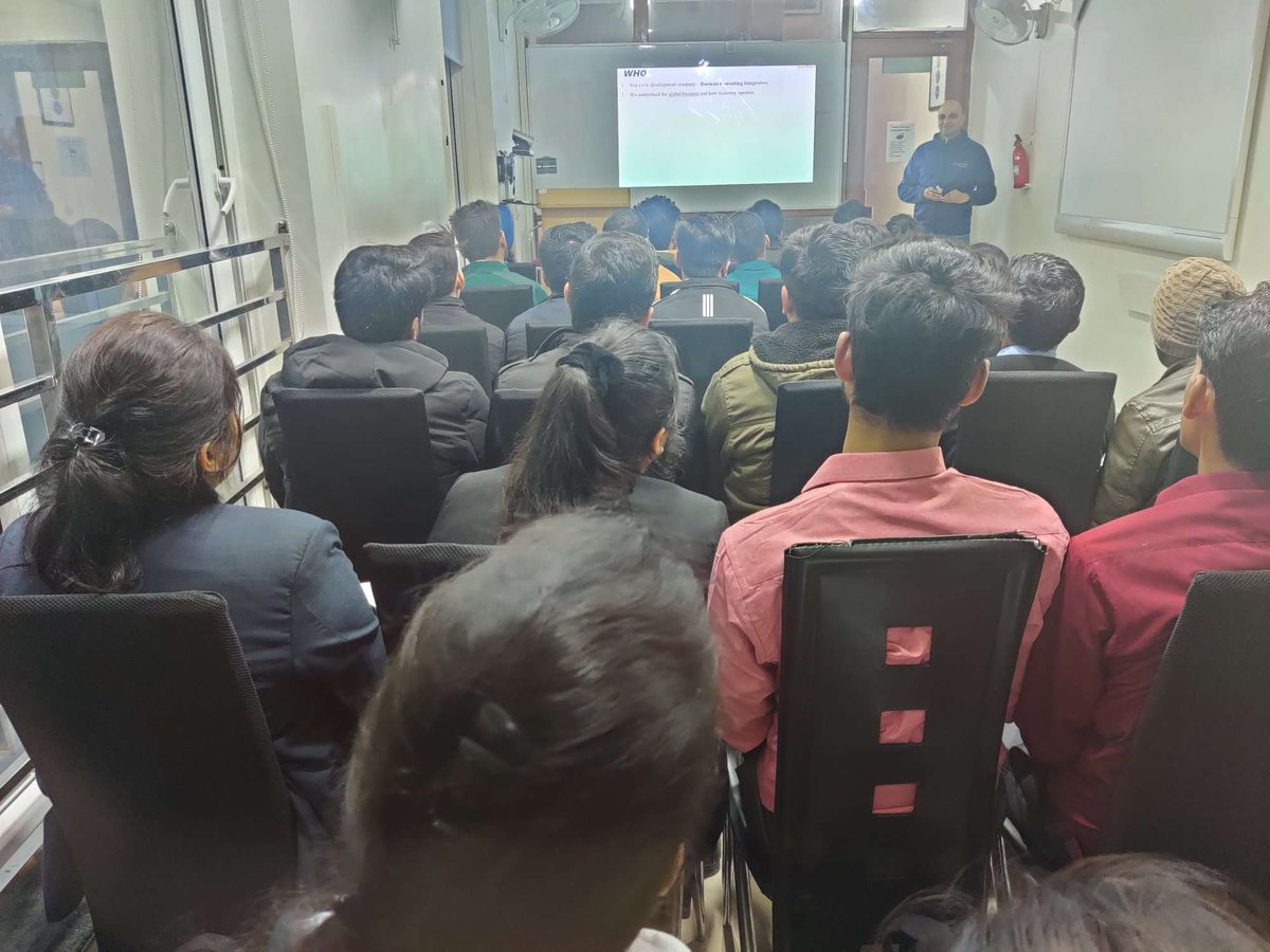 sdeievent's tweet photo. #ManagementInduction is our #professionals ' most significant chance to socialize with other #smarTians and senior officials in order to understand our #vision, #mission, #goals and #objectives. #sD2 https://t.co/nL2YsCGNsp