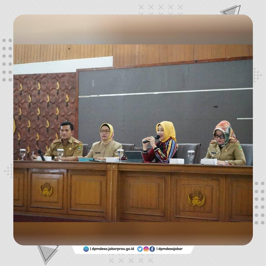 dpmdesajbr's tweet photo. Bandung (28/1) evaluasi kegiatan Sekolah Perempuan Capai Impian dan Cita Cita (Sekoper Cinta) tahun 2019. bertempat di Sekretariat Sekoper Cinta Jl. Turangga No. 25 Bandung https://t.co/cRIaL7Ubko