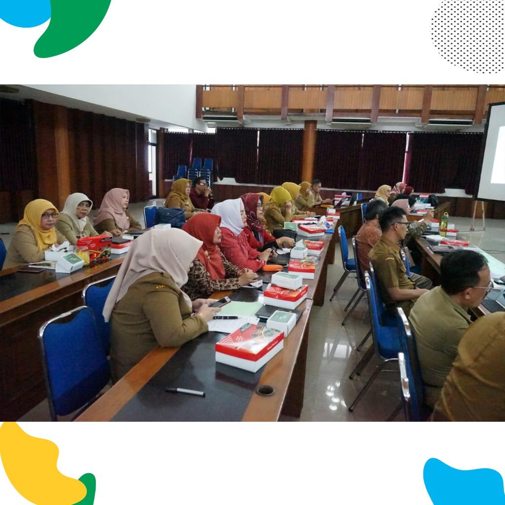 Bandung (28/1) evaluasi kegiatan Sekolah Perempuan Capai Impian dan Cita Cita (Sekoper Cinta) tahun 2019. bertempat di Sekretariat Sekoper Cinta Jl. Turangga No. 25 Bandung
