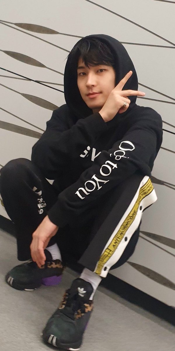 Happy_Wonwoo_17's tweet photo. I miss wonwoo posting his selfie
#NowSVT and his #FightingSVT post @pledis_17 https://t.co/5OCSRIGrWu