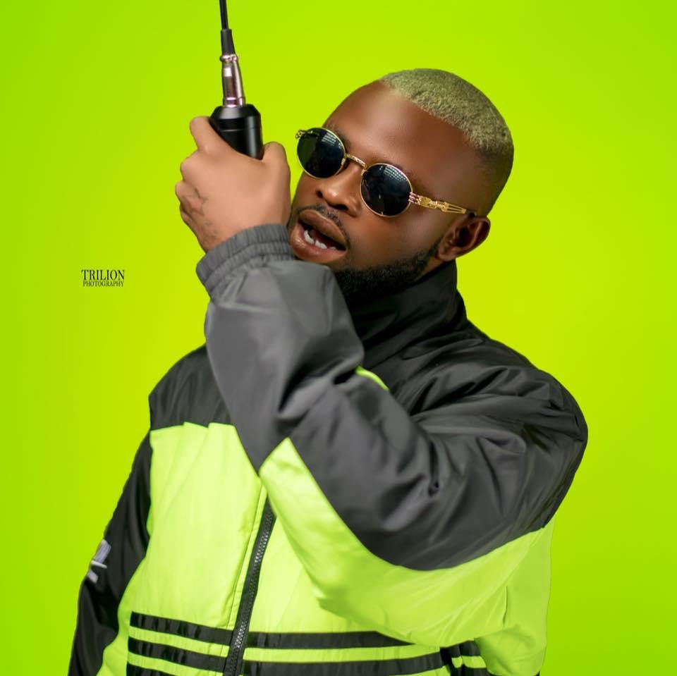 FeverNationgh's tweet photo. Tom D’Frick releases Debaters (Letter 2 VMA) (Mixed by Lonely Beatz) https://t.co/tWwEwDA3p6 https://t.co/qP2YCncg6m