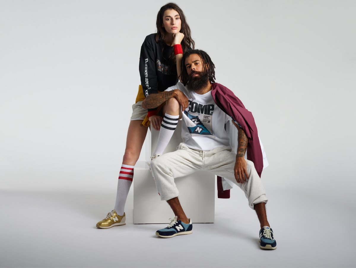 newbalance_jp's tweet photo. 1978年に #ニューバランス 初のレース用シューズとして登場した「#COMP100 (コンプひゃく)」が、クラシカルな雰囲気の漂うライフスタイルモデル「#MLC100」として再登場。
☛ https://t.co/SElxy01UBJ
オリジナルカラーのスモークブルー他、春夏らしいシーズナルカラーやオールレザーで発売。
#NB https://t.co/Iteja30YSh