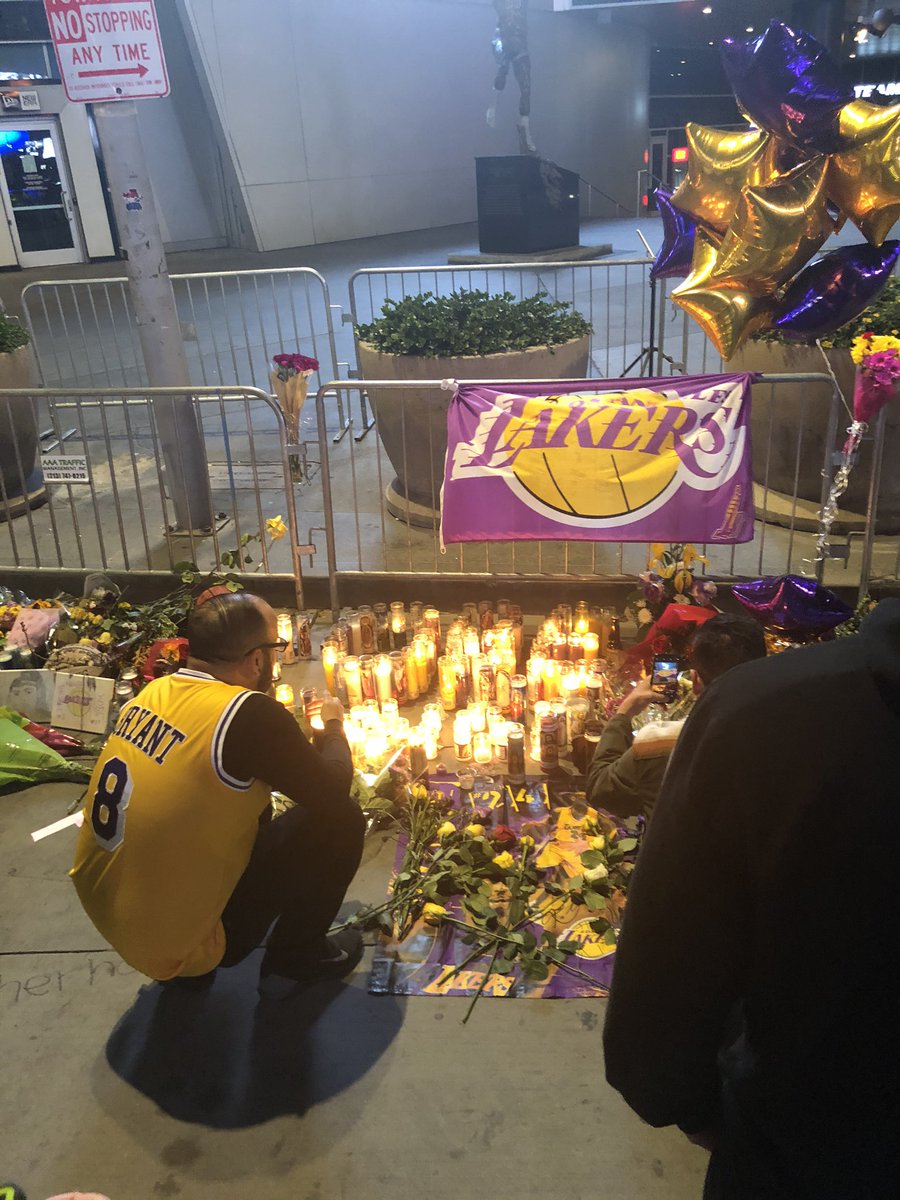 Jimmy_Da_Tulip's tweet photo. Tribute to  Kobe... https://t.co/pavJyR3HC2
