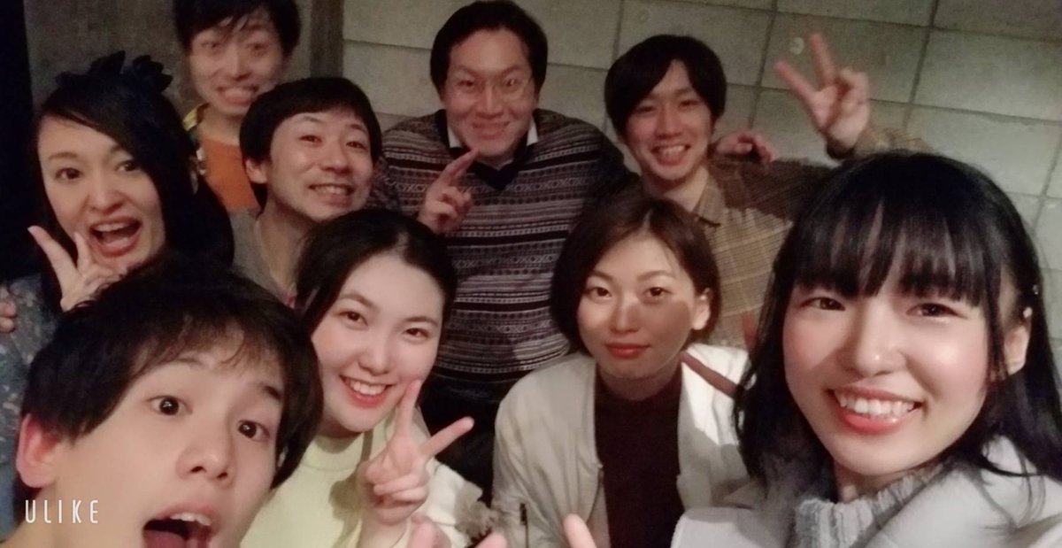 hiro_daifugo's tweet photo. まだのせてなかったのをのせよー！

２の時のまよなかのみんなと！！この話またやりてーなー。

challenge公演のコクハクチ。メンバー。相変わらずお上品なまぽん(笑)

事務所がお花を送ってくださったので、草野くんと！！ありがとうございます！！

#Hash4
#迷探偵M https://t.co/tKIKBwlUyf