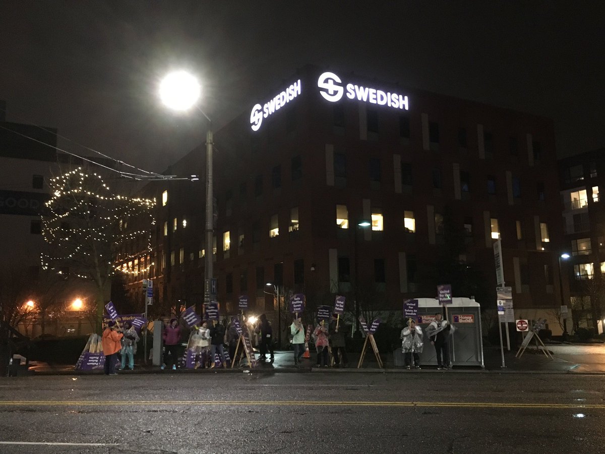 SEIU925's tweet photo. SEIU 925 members are out tonight supporting Swedish healthcare workers fighting for patient safety, equitable pay, and increased staffing. 

#UnitedForSafetyAtSwedish 
@SEIU1199NW https://t.co/RAUpVXepMg