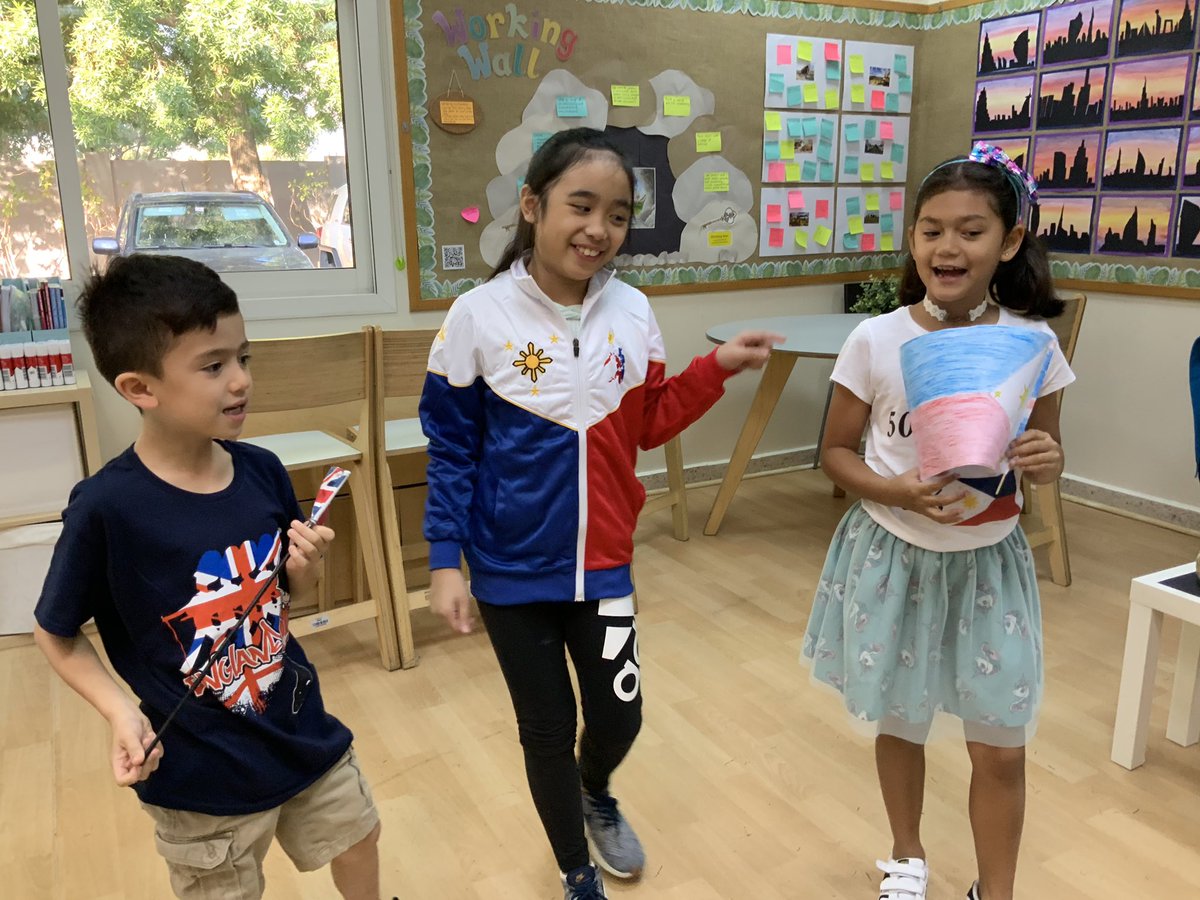 DESSCares's tweet photo. 3 Green after having a fabulous International day, learning about different countries, continents and oceans
#DESS_YearThree_Green
#DESS_InternationalDay2020 https://t.co/qOEZ4wEFQ7