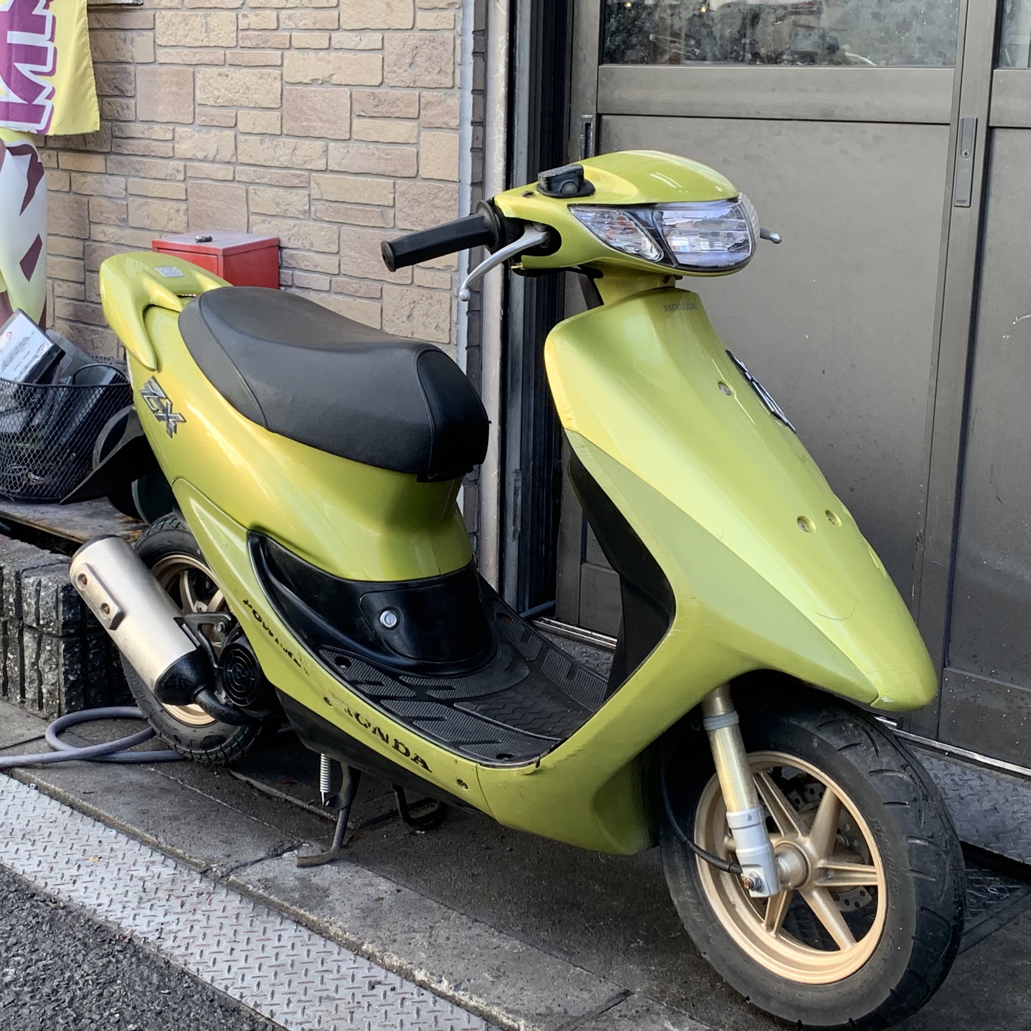 在庫処分セール テ ホンダ Dio ZX イエロー（ホンダ（HONDA）1995年 Live Dio ZX カラーリング・白髪染め