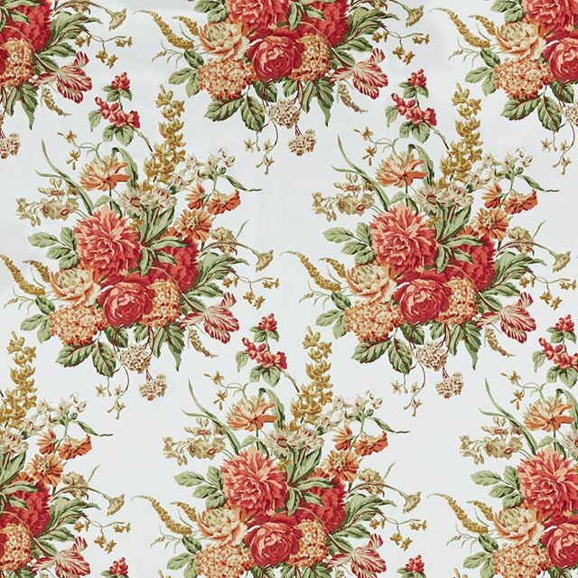 GRAND CELESTE Coral is from a 19th Century design and as its name suggests, the design is on a grand scale. Full of Joie de vivre, this (almost airborne) FLORAL BOUQUET 
has a vertical repeat of 110.6 cm. #thedesignarchives #traditionwithatwist #archival… ift.tt/3131MFA
