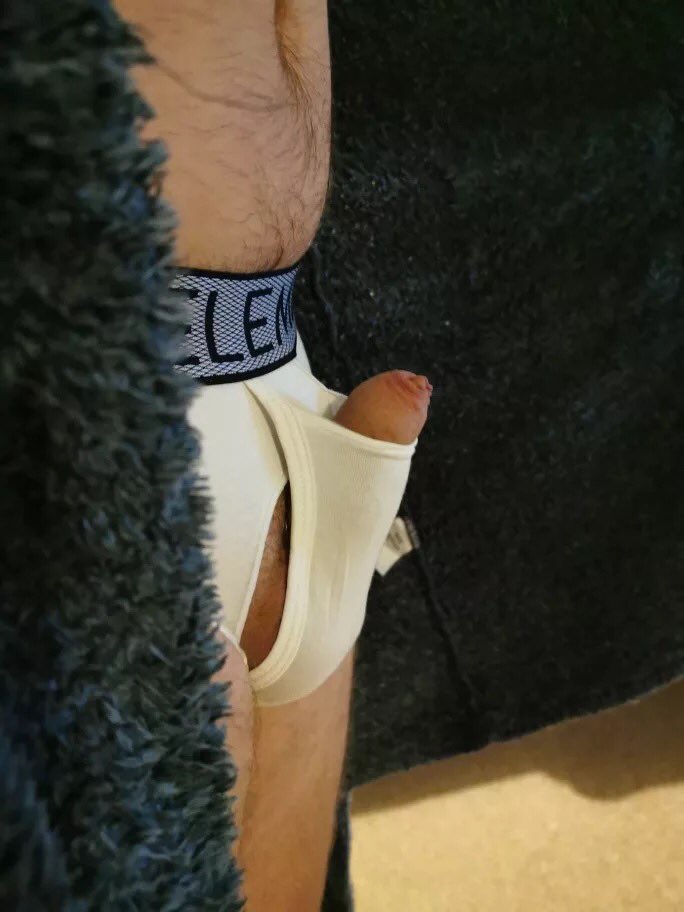 MenPosing's tweet photo. These sexy underwear really got their purchasers in the mood (1/3)

#gay #gaymen #underwear #sexy #bulge #hardon https://t.co/52fGlLPuog