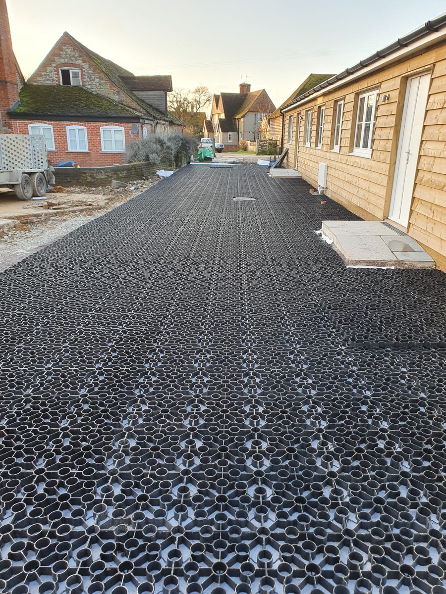 NewDrivewayDays's tweet photo. Large Gravel Grip project on this week. One of our best sellers and ideal for creating large cost-effective driveways.  https://t.co/QGgihFbWOe https://t.co/qZMrEZyrqi