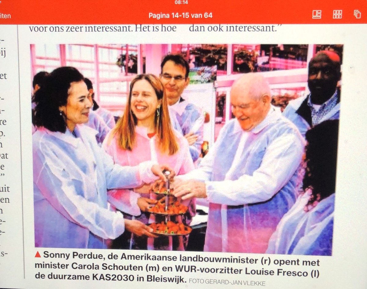 VNONCWWest's tweet photo. Trots op onze Leden uit Oostland en Westland die samen met de @WUR investeren in de duurzame #kas2030 en de Amerikaanse minister van landbouw nieuwsgierig hebben gemaakt. @nmadrost @VNONCWOostland @angelique_witde @VNONCWWD https://t.co/3E9W5K4P4O