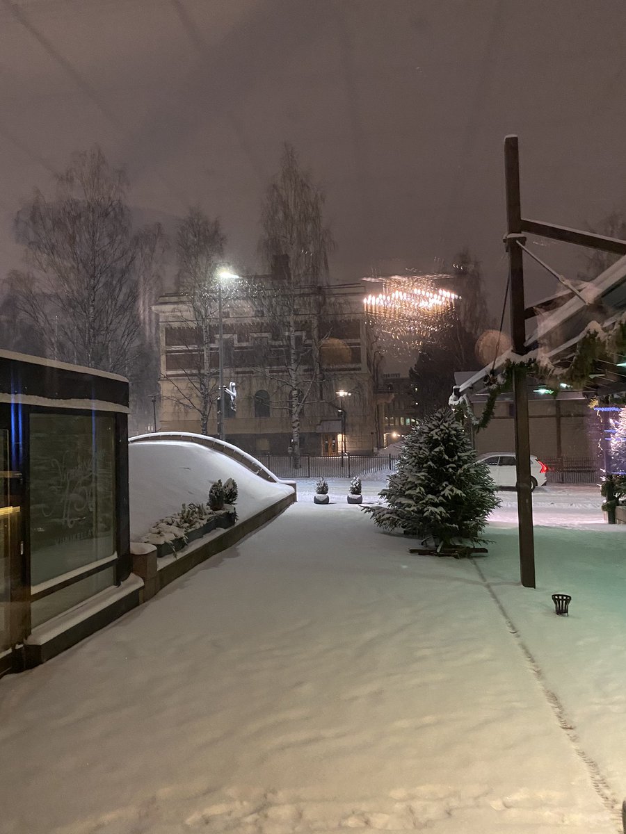 coatema's tweet photo. #Prinse 2020 started. PE product on the skin of every visitor measures the applause for the speakers. #Coatema is Keynote on day one and speaker about #Oledsolar project. And yes #VTT made the winter feeling with a lot of new snow possible. https://t.co/ZV49JuBaan