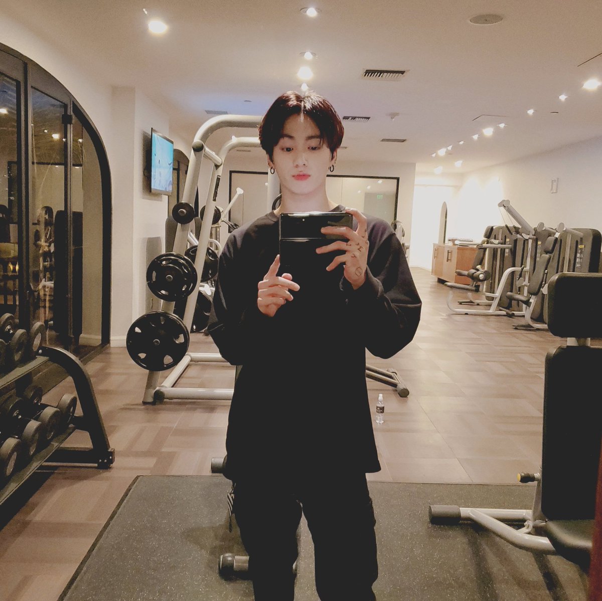 Jexxff's tweet photo. อิอิยังไหว เกือบซบคาเตียงละ https://t.co/2i7mdbyZmT