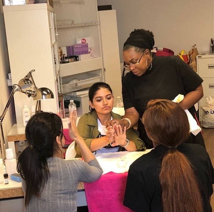 LdnAcaBeauty's tweet photo. One of our favorite moments with @jacquicarbymusic 💕 ☺️
.
.
Have you followed us on Instagram yet?
Please do well to follow us @Londonacademyofbeauty
.
.
Visit us at: www.londonacademyofbeauty
_______
#beautyschool #eyelashes
#Londonacademyofbeauty #london #schoolsinlondon #wcw https://t.co/chjM89uE2x