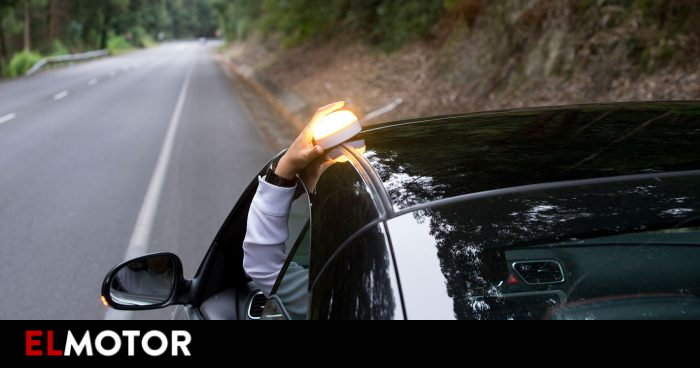 cms_seguros's tweet photo. Nueve cosas que serán muy diferentes en la carretera dentro tres años. Tráfico lanzará “miDGT”, una app para llevar el carnet en el móvil, y la UE obligará a los coches a respetar los límites de velocidad en 2022: la carretera se prepara para el cambio
https://t.co/futAAdQA4p https://t.co/8rKDp0HzMK