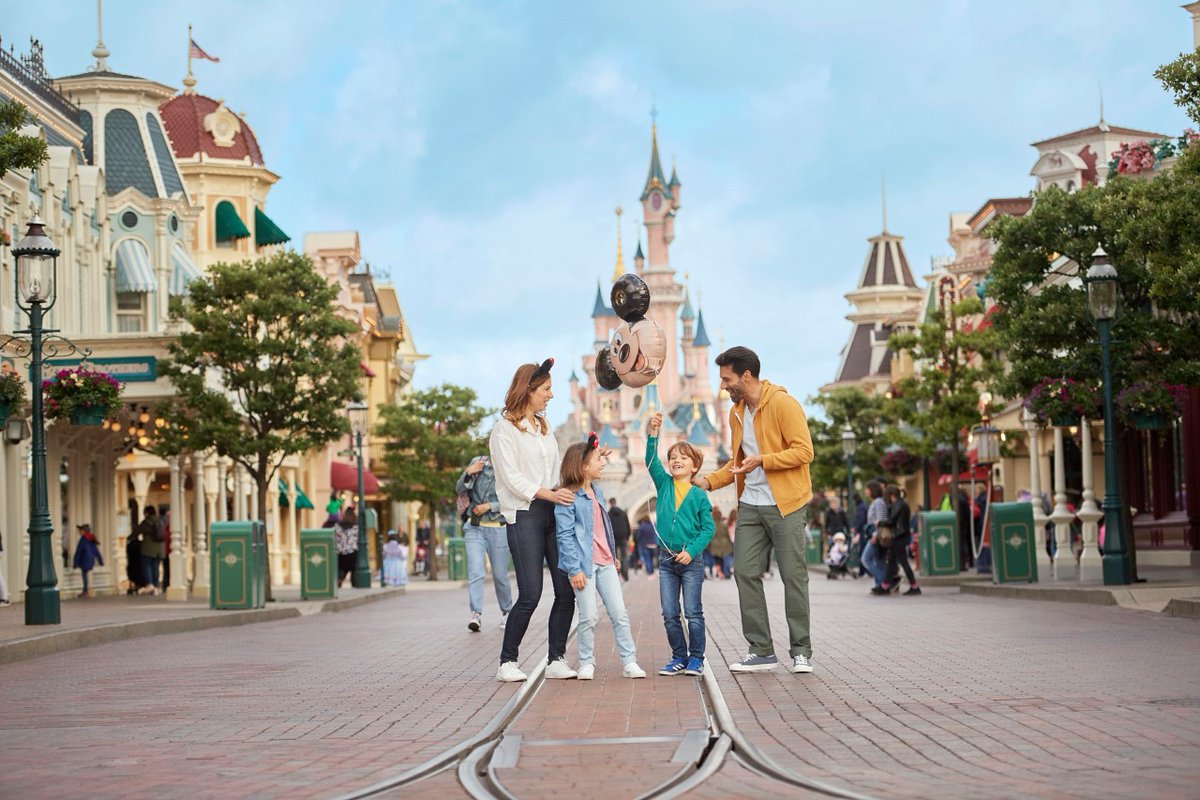 Are you planning a Magical Family trip to Disneyland Paris in 2020❓🏰🧚
Give us a call to help you plan your dream holiday ✈️
☎️021-4277-111
.
#disneylandparis #familyholiday #familyfun #travelplans #travelinspo #lovedisney #disneyprincess #superheroes #leetravel