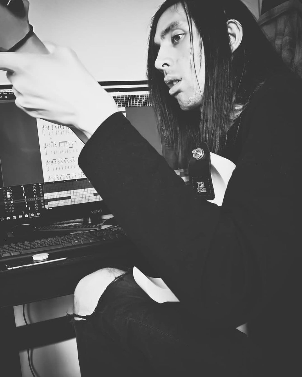 SubsistenceBand's tweet image. Dillan cooking up magic 🎸🎸🎸