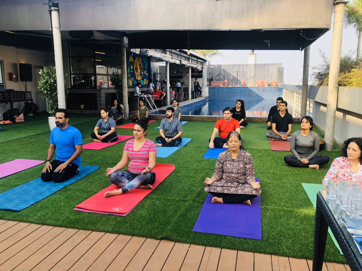 TangySorbet's tweet photo. Yoga and Meditation session followed by #healthy #breakfast as part of #Resolution2020 #EatGoodFood #GourmetPassportExperiences at #ChamaGaucha #RadissonHyderabadHitecCity turned out to be a great start to the weekend. @gourmetpssprt @Radisson @HiHyderabad @swachhhyderabad https://t.co/GcqTWwL2Pn