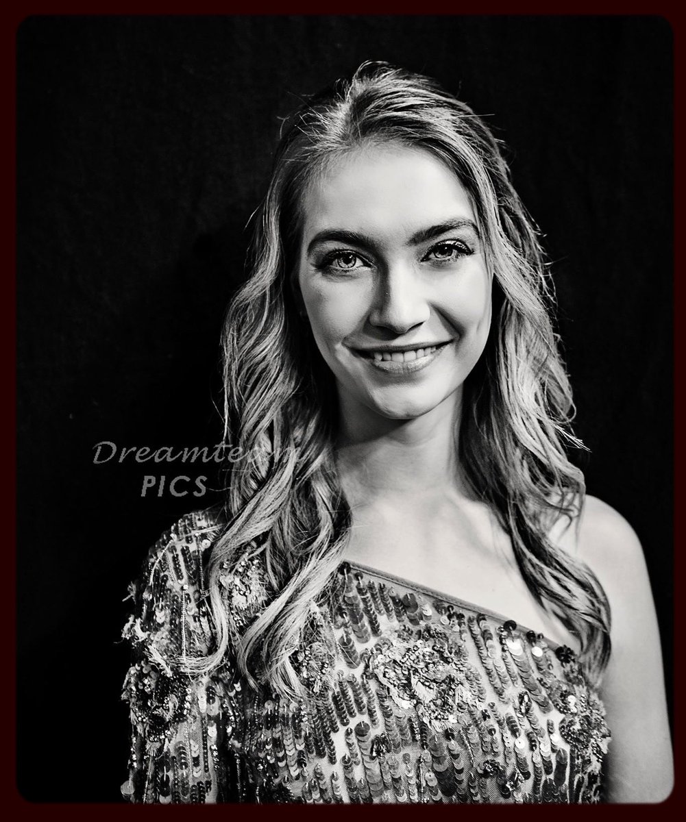 dreamteampics's tweet photo. @TinneOltmans  bedankt om te poseren #ketnet #studio100 https://t.co/eo479BgNfL