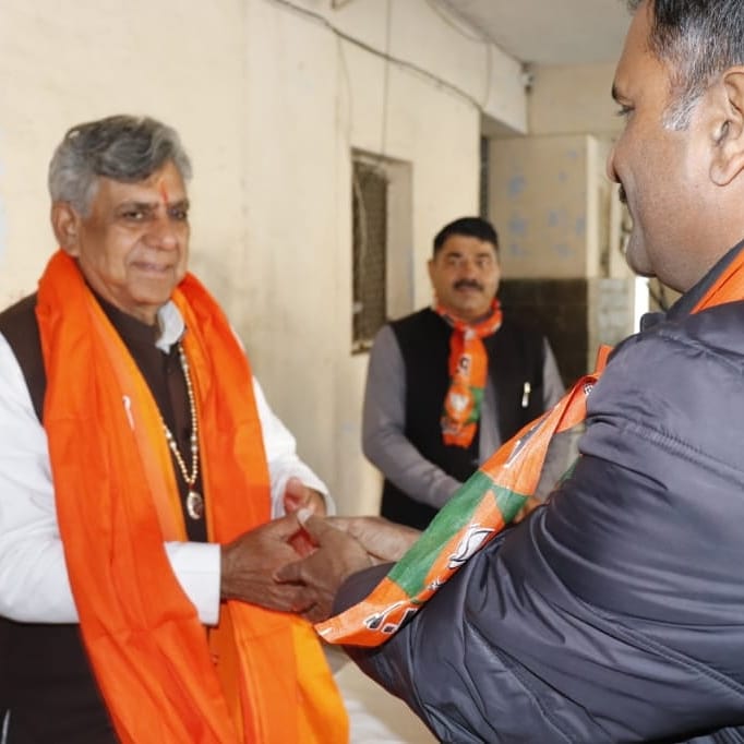 TilakRamGupta63's tweet photo. Vote and Support Mr. Tilak Ram Gupta for Trinagar constituency vidhan sabha election 2020
Asssembly #16
8 February 2020
#party #rss
#bjpgovt
#state #politics
#leaders
#hindus
#narendermodi
#modigovt
#nation
#shah
#primeminister
#narendermodi
#Parliament
#Election2020
#8feb2020 https://t.co/Hjwxilg0Om