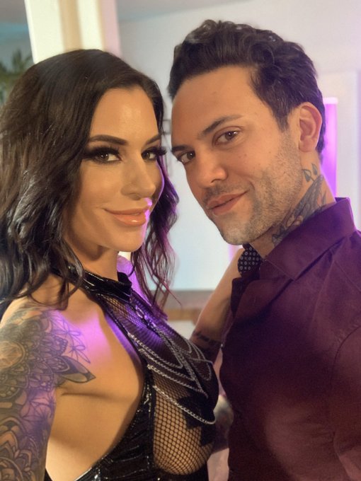 Finallyyyyyy! 😈 🙌🏼 Had an amazing scene today with @thesmallhands_ for @BurningAngel https://t.co/Vq<a href="/tag/mvsales"class="tags"><span>#mvsales</span></a>