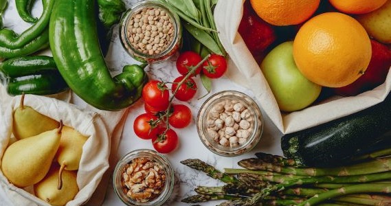 Want to save some money in the kitchen, while helping mother nature? Here's 10 ways that could help.
ow.ly/g6hC50y6zOT