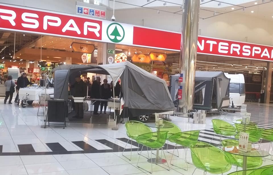 Avtokampi's tweet photo. Če te zanima kaj glede uporabe šotorskih prikolic, potem pridi do nedelje v Citypark Ljubljana, kjer so predstavljene šotorske prikolice Camp-let in Comache - https://t.co/gDdVbjlpkd
#citypark #camplet #comanche https://t.co/GWHq5jik8C