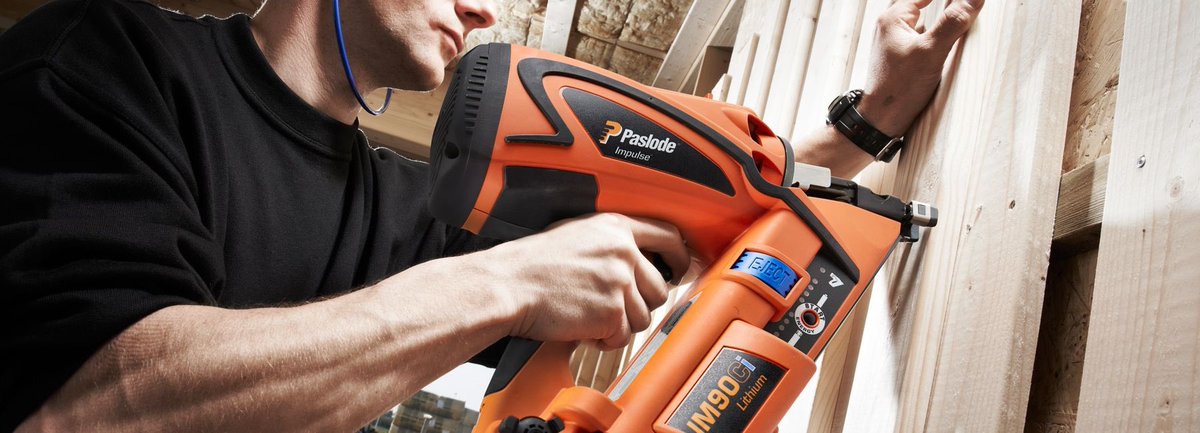 SpitPaslode_D's tweet photo. Zweiter Tag Messe Dach+Holz International 2020 in Stuttgart. Wir freuen uns auf Euren Besuch auf unserem Messestand in Halle 9, Stand 209. #paslode #spit #haubold #toolmatic #befestigungspro https://t.co/iw2IEn0CEB