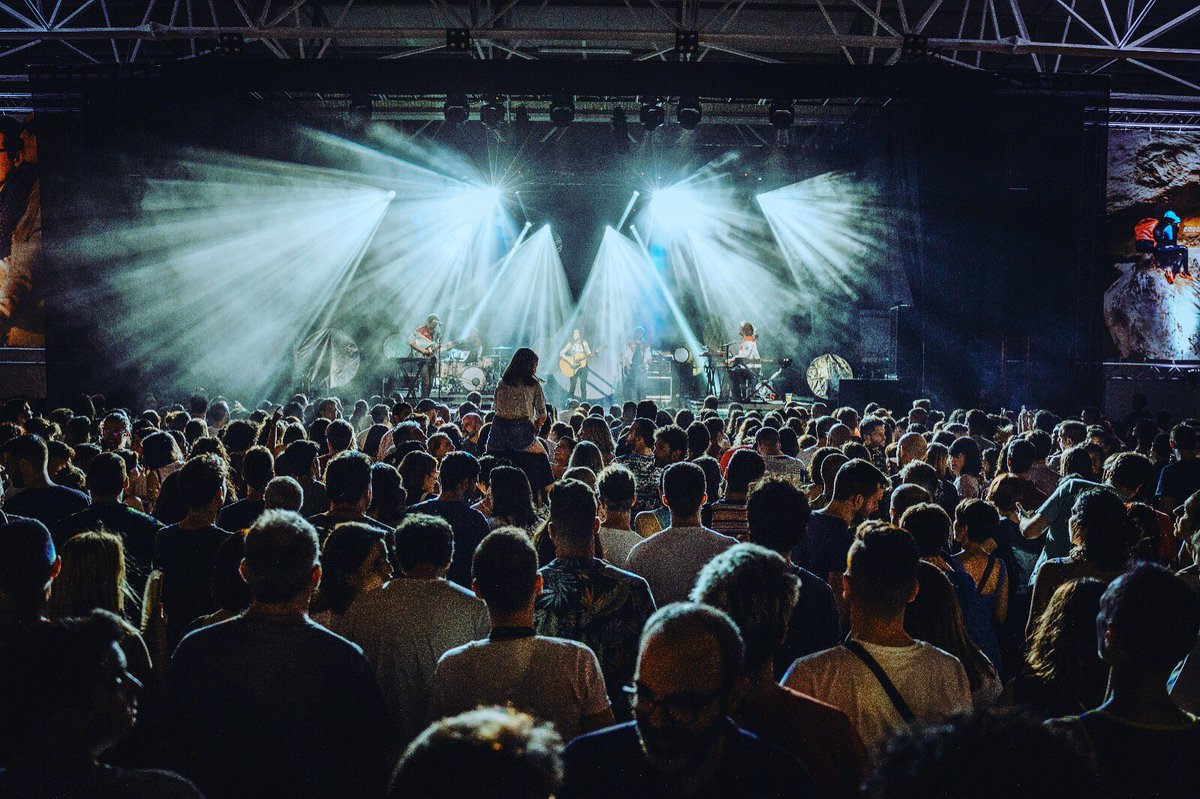 Tras un sufrir sin sentido (y lo que nos queda), en año de festivales que bloquean todo, hoy a las 11 se abre la venta oficial de entradas de <a href="/polifoniksound/">PolifoniK Sound</a> . Es el momento de que nos deis el empujón que necesitamos, sin vosotros no somos nadie.