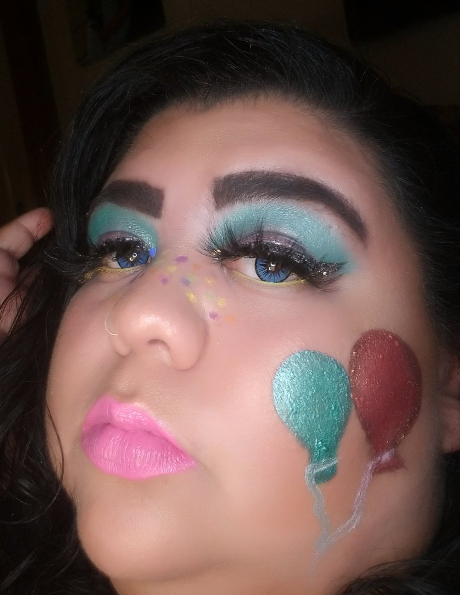 Birtjday look for one of my favorite ladies CEO of <a href="/BitezGlitter/">Glitter Bitez</a> ❤❤

Used <a href="/ColourPopCo/">ColourPop Cosmetics</a> liners for my confetti freckles and yellow mascara for bottom lashes💛💚❤