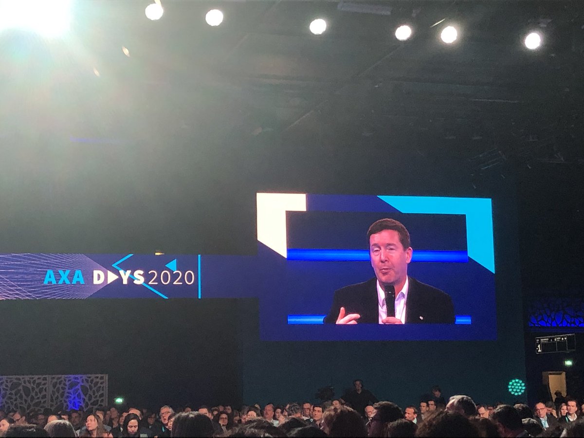 19_zaz's tweet photo. Not being on stage is a great way to experience the #AXADays 😉 (what about you @EmmanuelTZ ?). Congrats to the team @udecoene @genoncat @emiliebethery +Thomas for this new edition #OneAXA https://t.co/tB6U0yIHh3