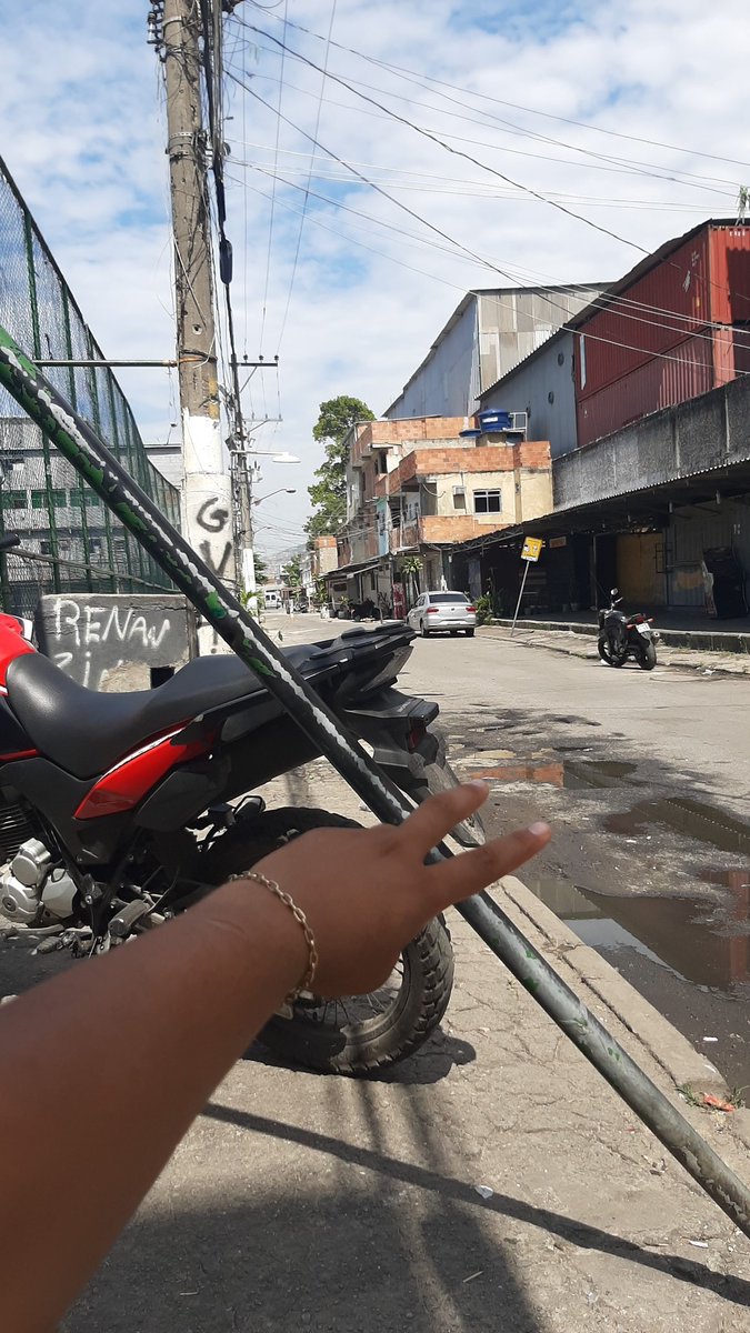 PvGuiadoPorDeus's tweet photo. Boom dia com Jesus Cristo 🙌🙏❤🕊🚩 Primeira barricada os Menor🥋🥋 tá de lá 🏍👴🏾🐽❤ https://t.co/TPdulCU0TE