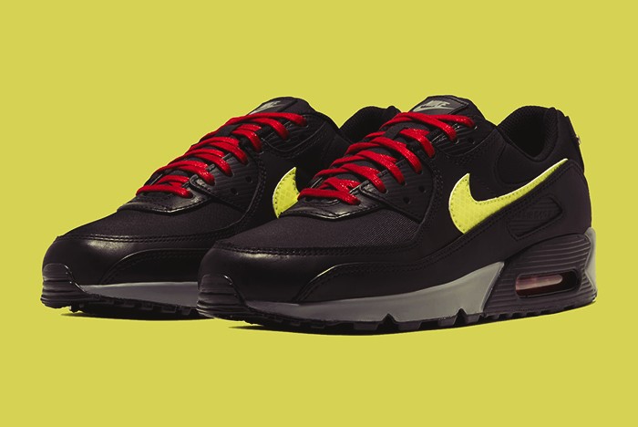 Sneakwire1's tweet photo. fire is about to reach NYC🔥🚒🗽#yallreadyforthis#nike#airmax#citypack#nikestore#sneakernews#stockx#24hrsleft#NYC#newyork https://t.co/nf263G1T3g