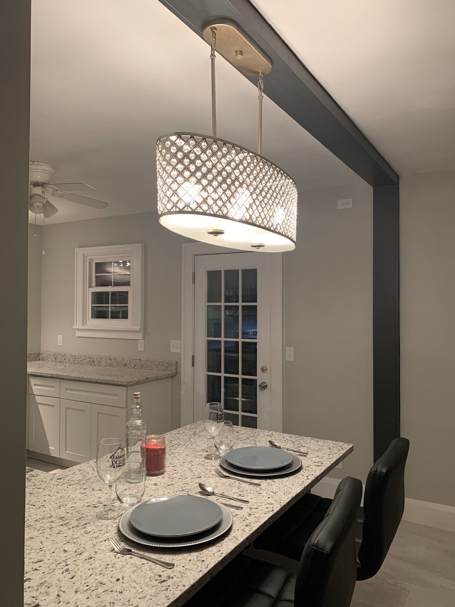 design_enhanced's tweet photo. #kitchen #kitchendecor #kitchendesign #kitchenisland #fixerupper #homeflipper #interiordesigner #remodeling https://t.co/WsrbWMnf1U