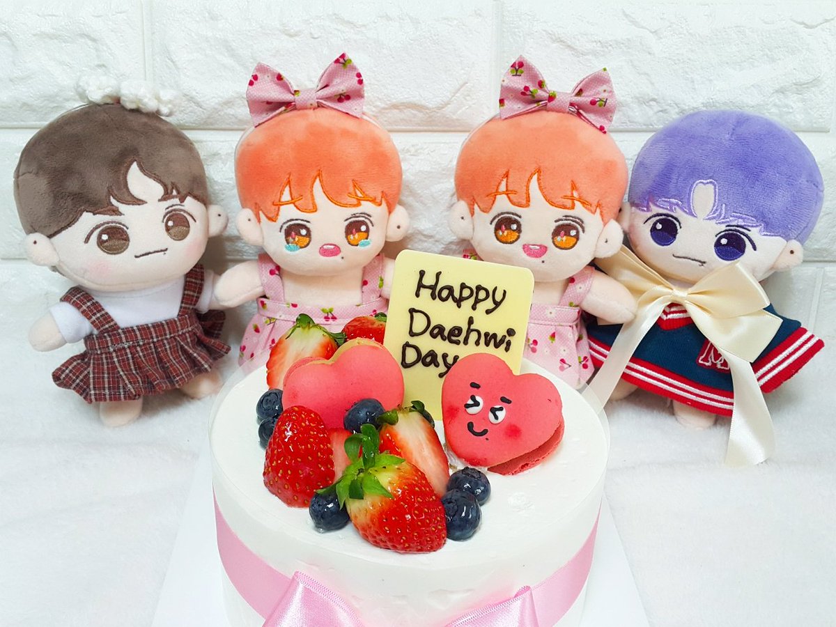 bomhwi's tweet photo. #HappyTwentyDaehwi https://t.co/BM2tbhRQDK
