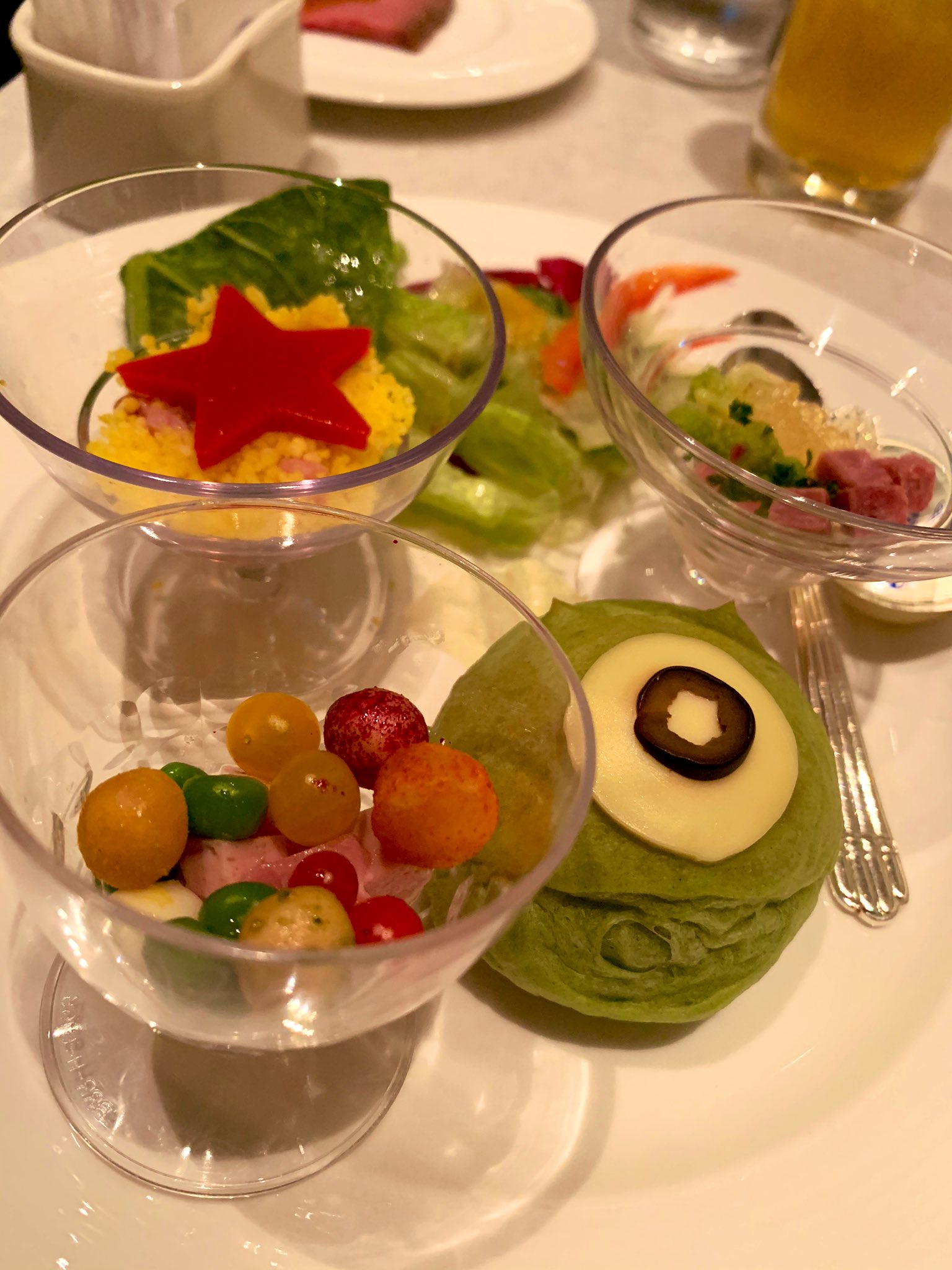 山崎はるか ぴょん吉 Osoroi ピクサープレイタイムコーデ してった 南早紀ぃぃいが遊びたいです てlineしてきたから初ディズニーした レッスン後だったから髪ぽさぽさ