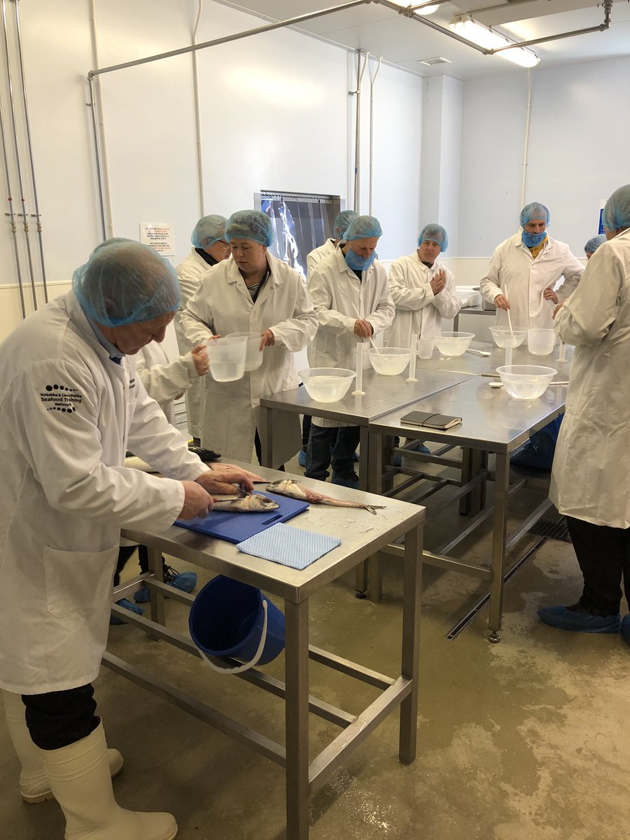 FoodCentreWales's tweet image. Mae’r gweithdy Mygu Bwyd Môr yn ei anterth yma yn y Ganolfan heddiw. Mae'n wych gweld nifer o gynhyrchwyr bwyd môr lleol yn bresennol!
🐟🐟🐟
The #seafood smoking workshop is in full swing here at the Centre. It’s fantastic to see such a great turnout of local seafood producers!