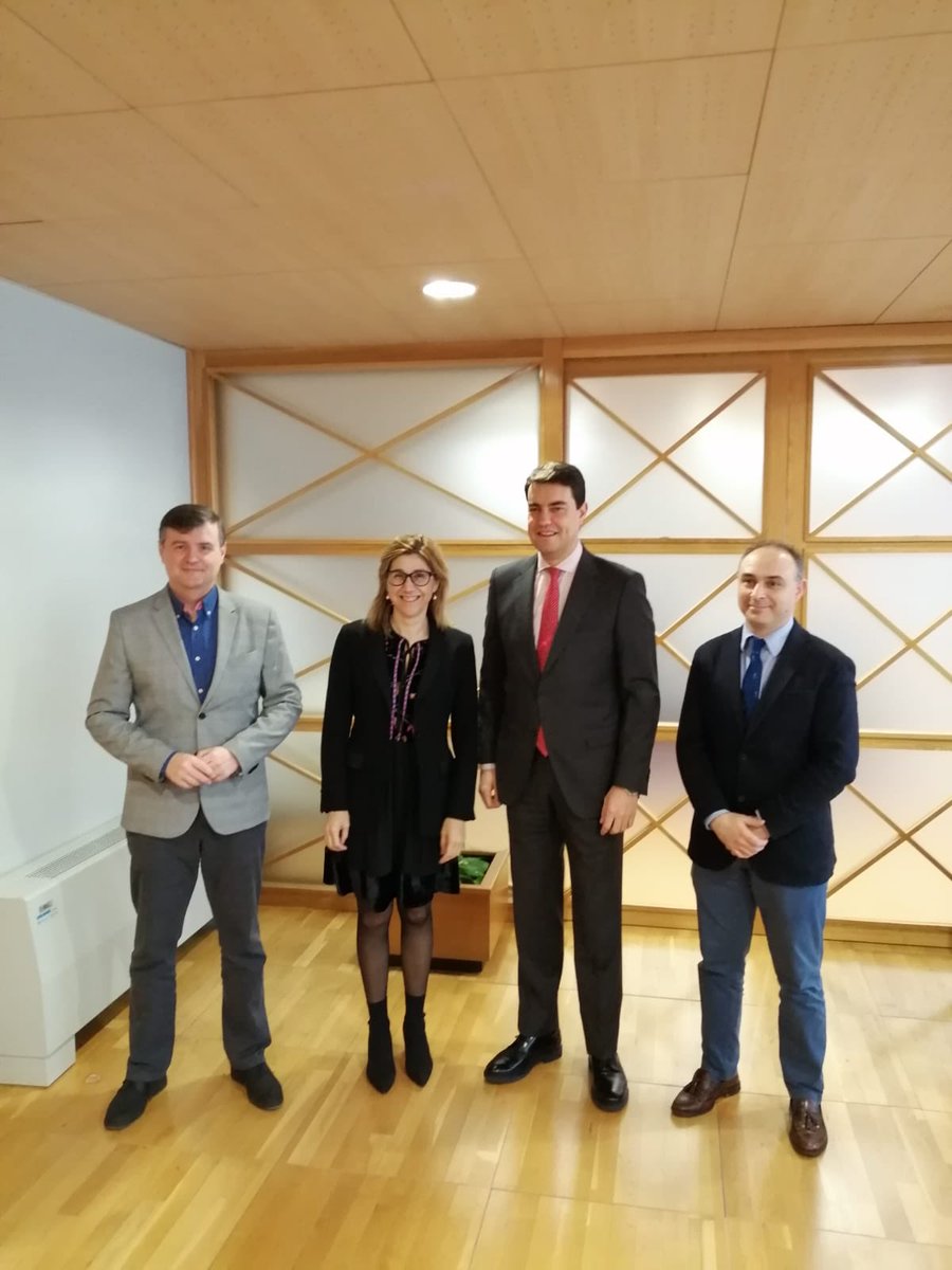 angelibaher's tweet photo. El Tren Directo Madrid-Aranda-Burgos es una reivindicación justa que traerá prosperidad a la provincia y a CyL. Sobre este tema, la designación de Ciudad Europea del Vino 2020 y otros asuntos he podido conversar esta mañana con la alcaldesa de Aranda y representantes municipales. https://t.co/btQo5VFIs4