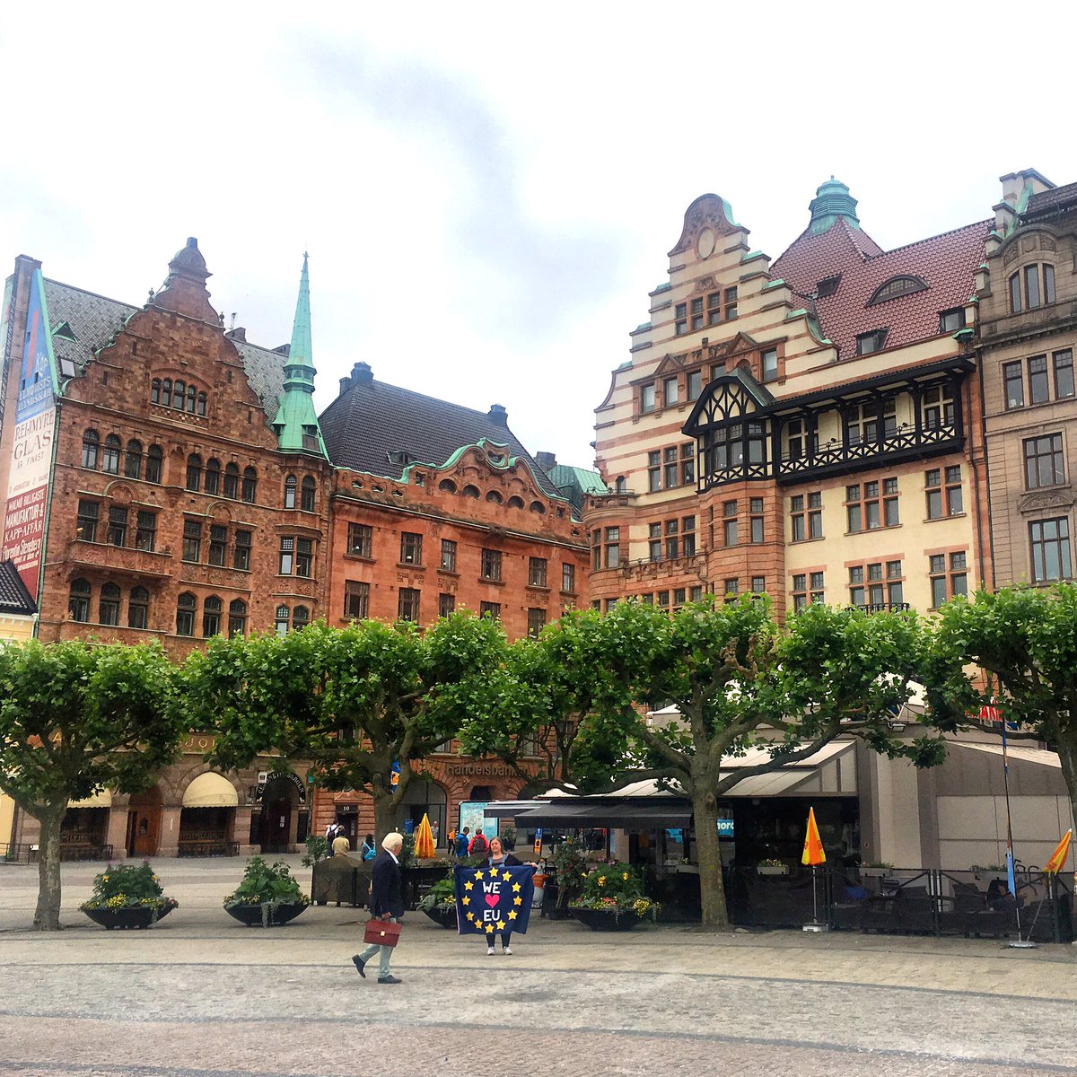 withwithouteu's tweet photo. Three days left in the EU: Adjö, Sweden. Hej så länge, I hope. I love your forests, your big skies and your wooden Dala horses. Taken in Malmö, June 2018 (26/28)
#withorwithouteu #weloveeu #weloveeurope #fbpe #rejoin #remain #europe #sweden #visitsweden #malmo https://t.co/nED41CCjJr