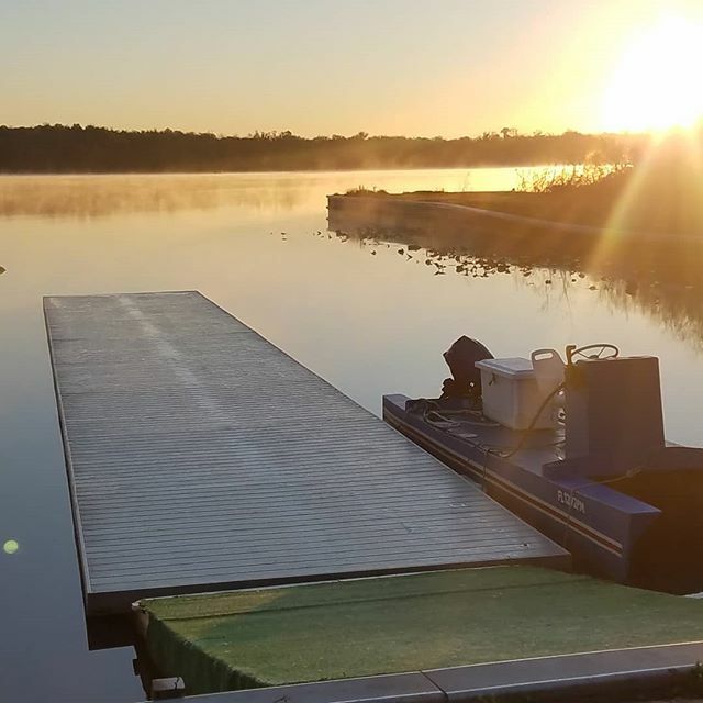 No camp today, coaches get to play!
.
.
 #glassfactory #cuttingglass #accudock #concept2 #rowfluidesign #rowtheshark #vespoli #swiftracingrowing #visitflorida #westvolusia #paddlelife #kayaklife #messingaboutinboats #this_dosent_suck
