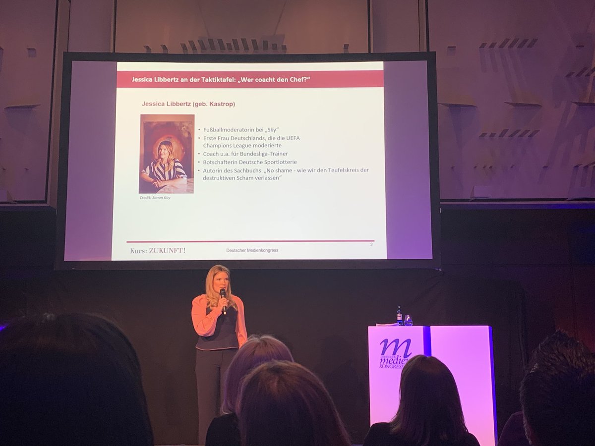 romantown's tweet photo. „Hier sind wir Frauen mal in der Mehrzahl“: Jessica Libbertz über „no shame“ am #dmk20 https://t.co/T4FsfdUyrq